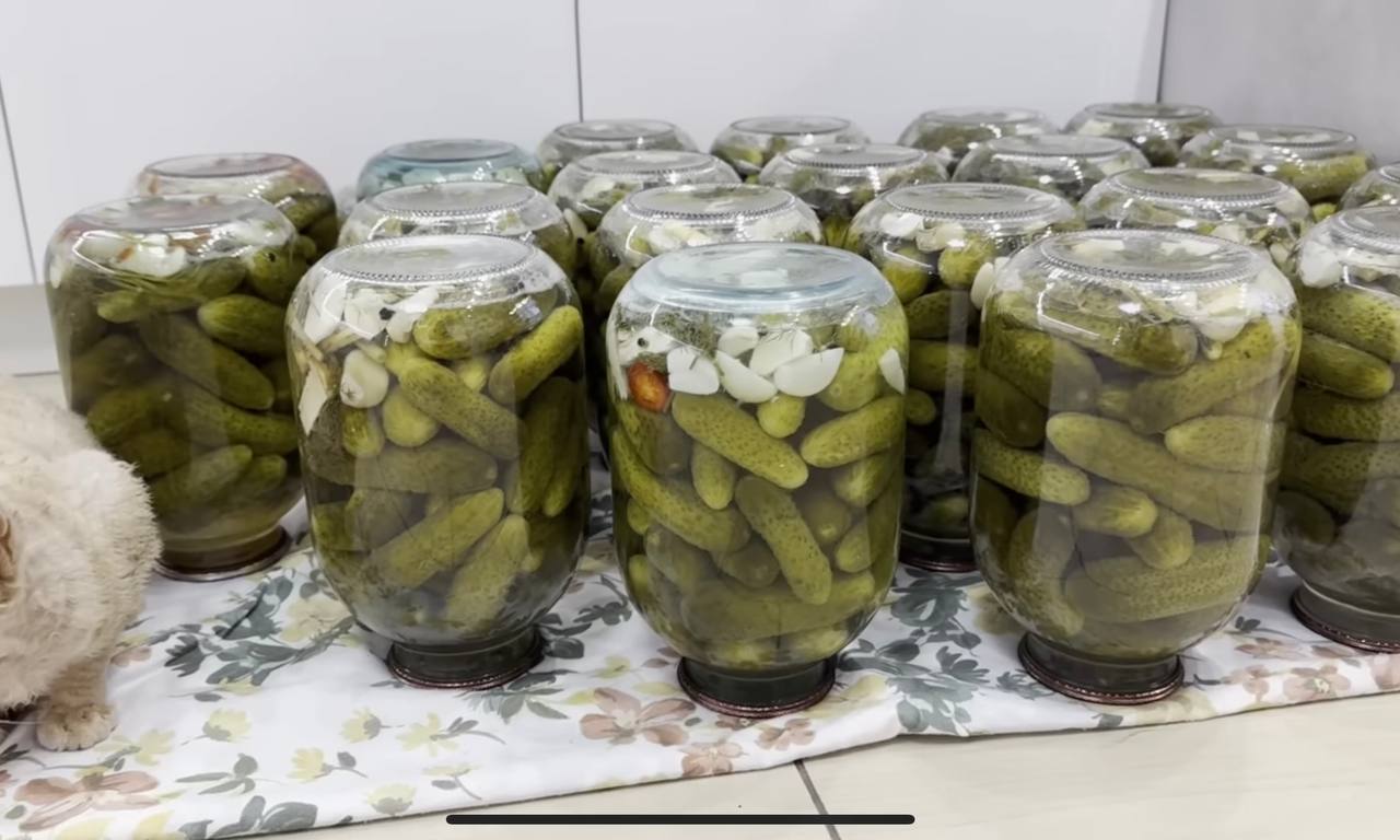 Ідеальні огірки на зиму: хрусткі, соковиті і як свіжі навіть через рік